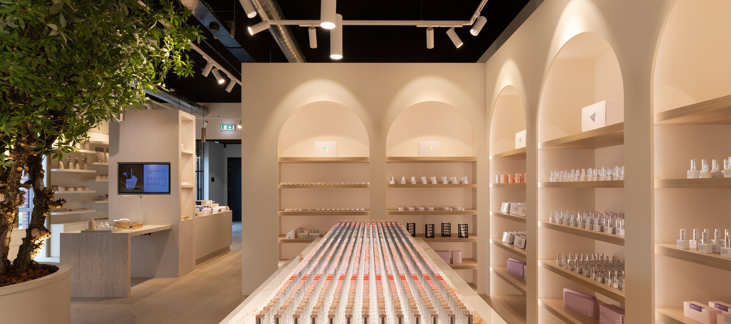 Commercial — Rocartz